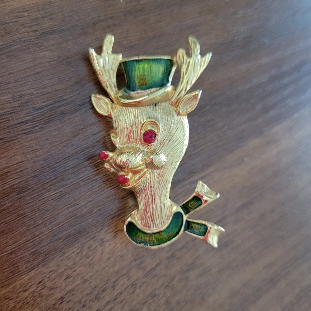 Vintage Rudoplh Brooch. Unsigned Albert Weiss